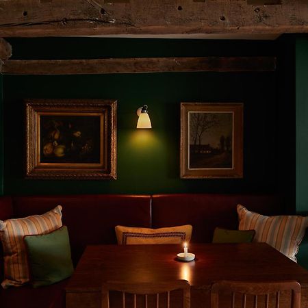 The Bear Inn, Hodnet 外观 照片