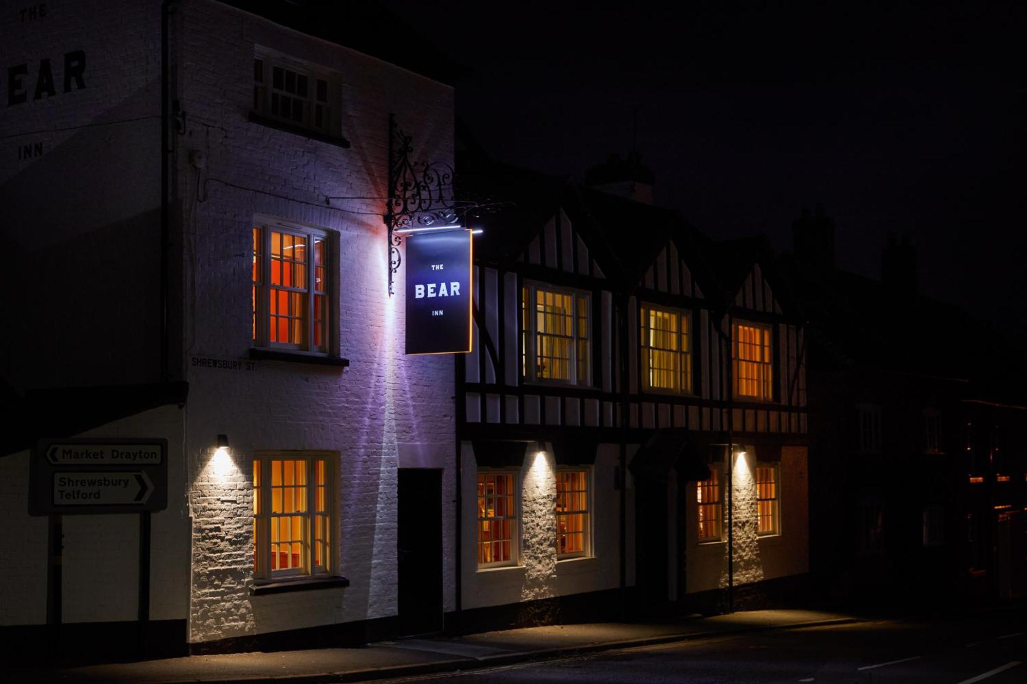 The Bear Inn, Hodnet 外观 照片